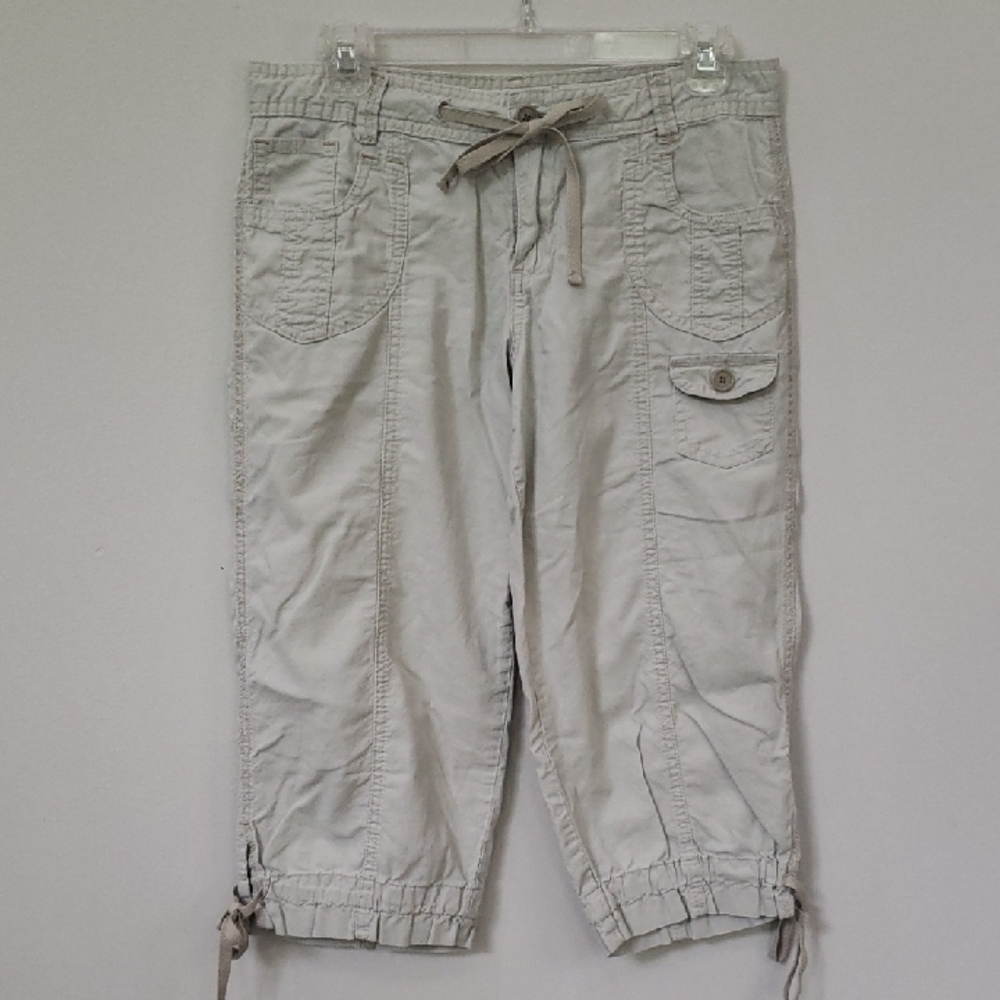 UNIONBAY Women's Light Tan Capris